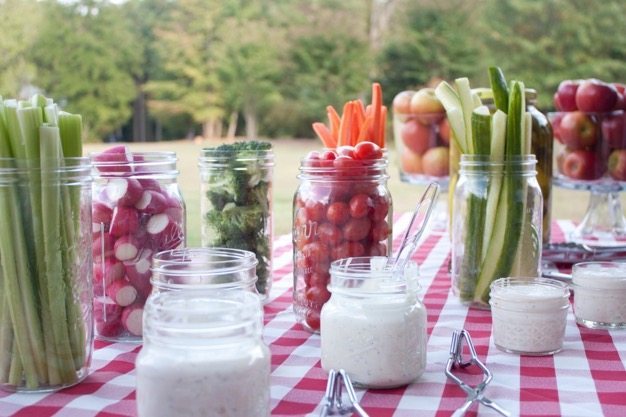 Picnic ideas how to have a picnic organic catering wedding ideas engagment photos cheap date green ideas - 6